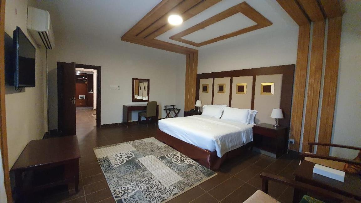 Dolphin Beach Resort Yanbu Luaran gambar
