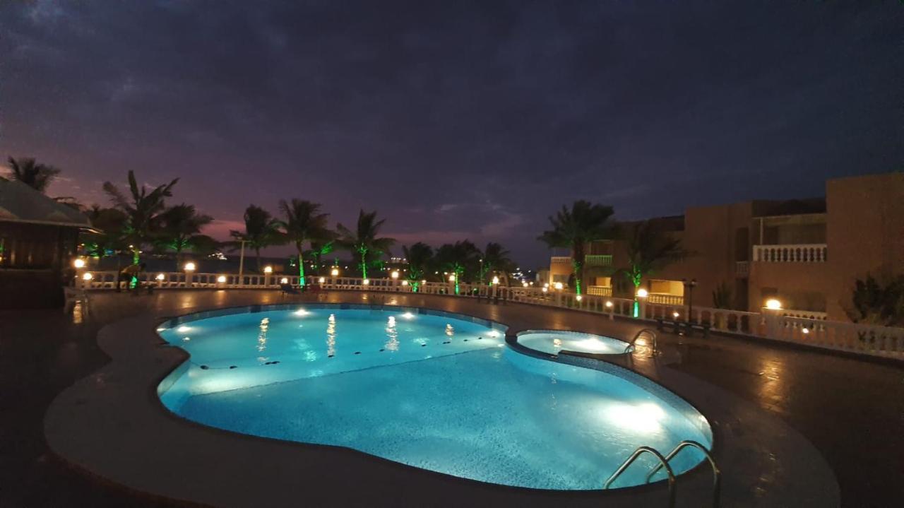 Dolphin Beach Resort Yanbu Luaran gambar